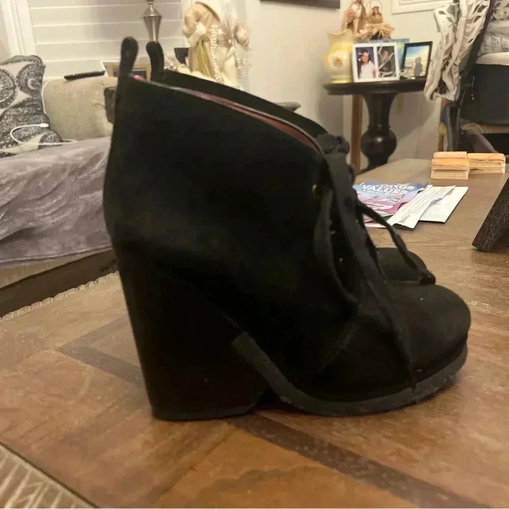 Marc by Marc Jacob’s lace up wedge booties size 36